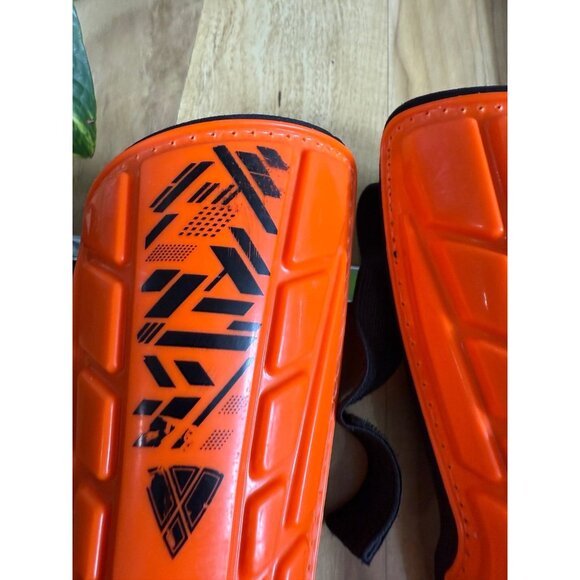 Kids Vizari Orange Soccer Shin Guards – Size M - Picture 4 of 9